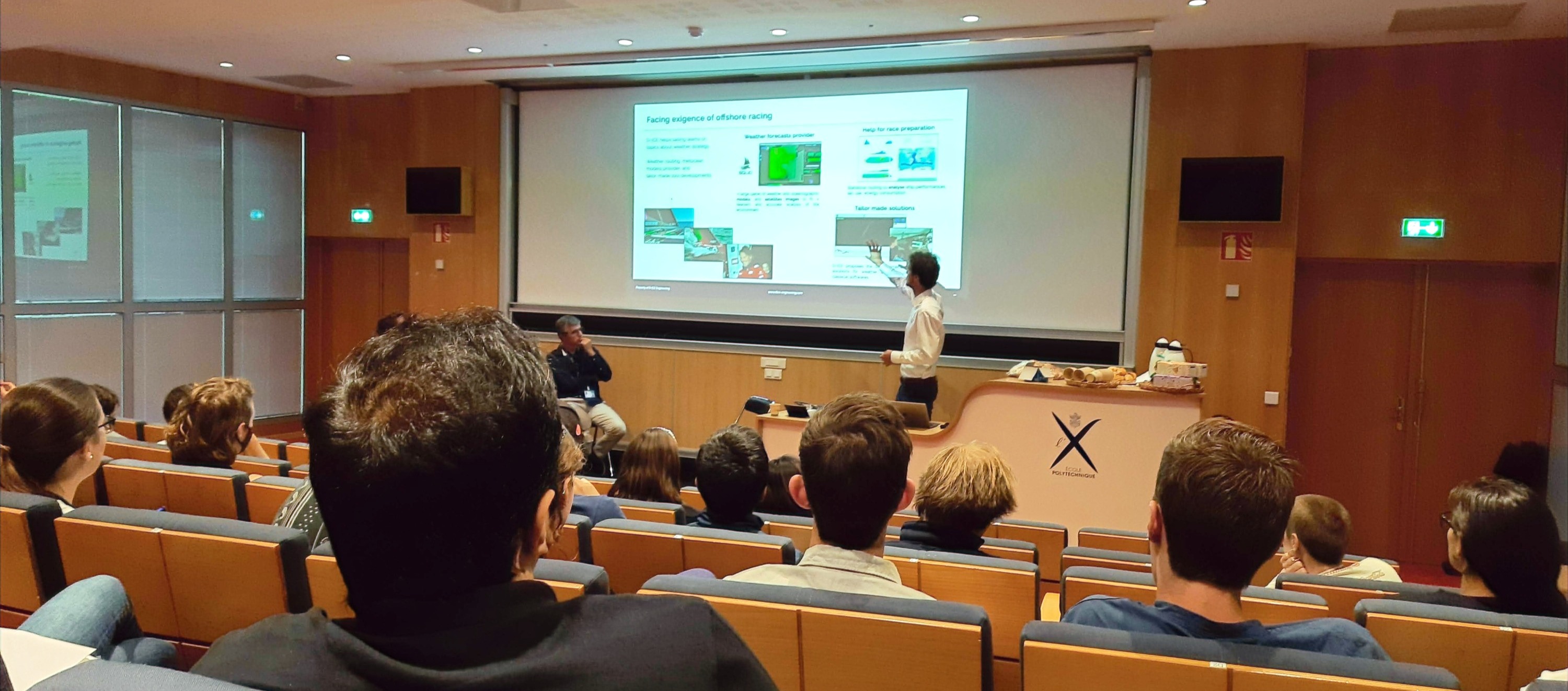 A typical day in class at FDSE 2022